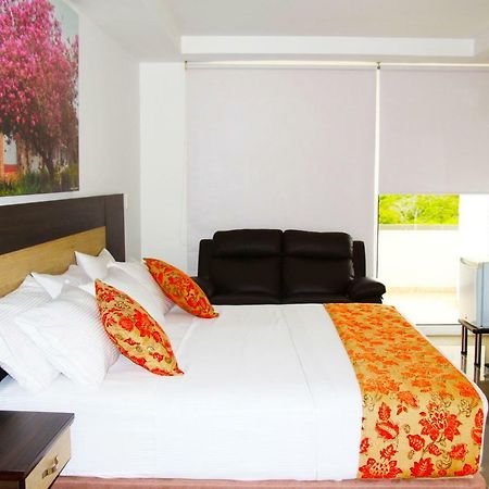 Hotel Anamela Mani Екстер'єр фото