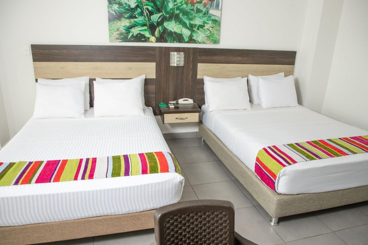 Hotel Anamela Mani Екстер'єр фото