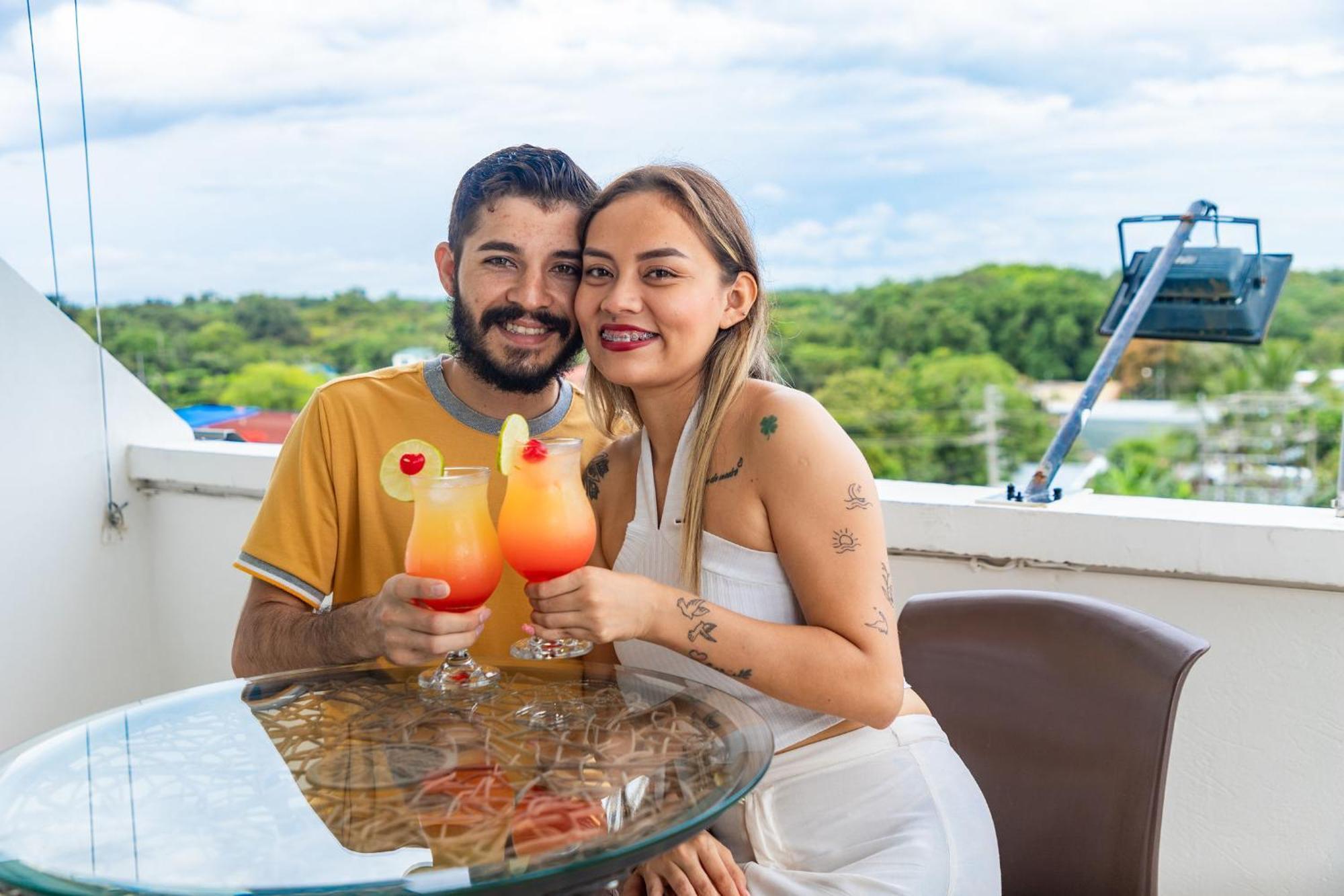 Hotel Anamela Mani Екстер'єр фото