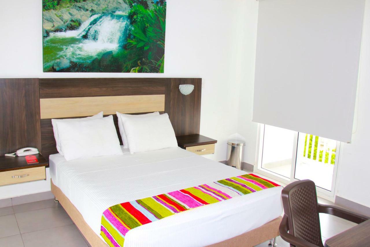 Hotel Anamela Mani Екстер'єр фото