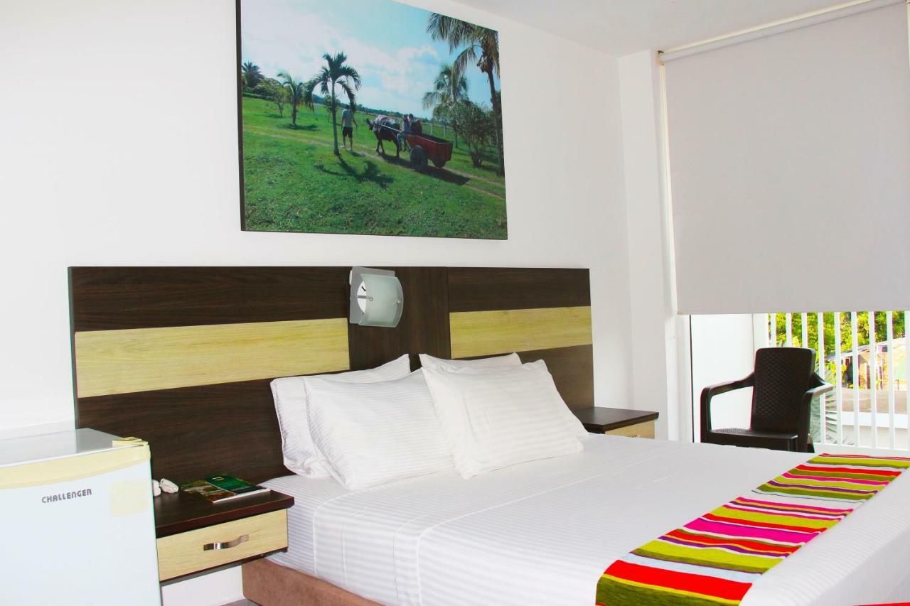 Hotel Anamela Mani Екстер'єр фото