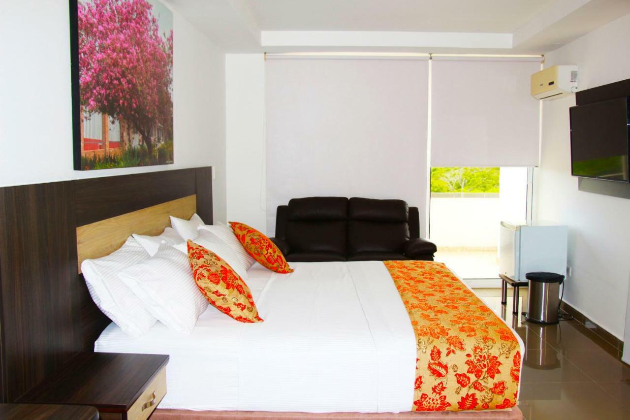 Hotel Anamela Mani Екстер'єр фото